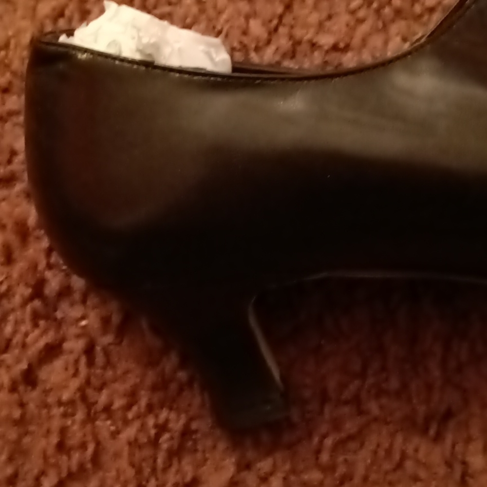 Heel - Picture 4 of 4